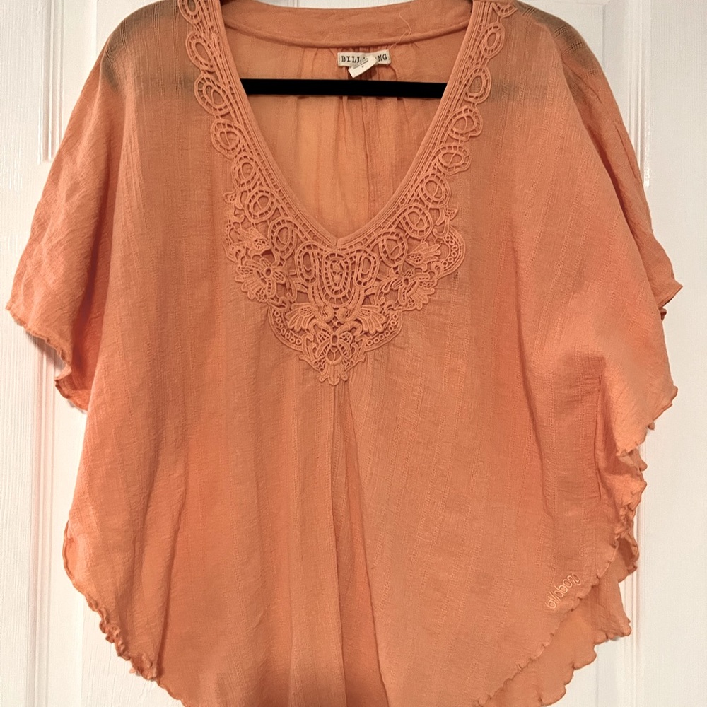 Size M Billabong flowy top